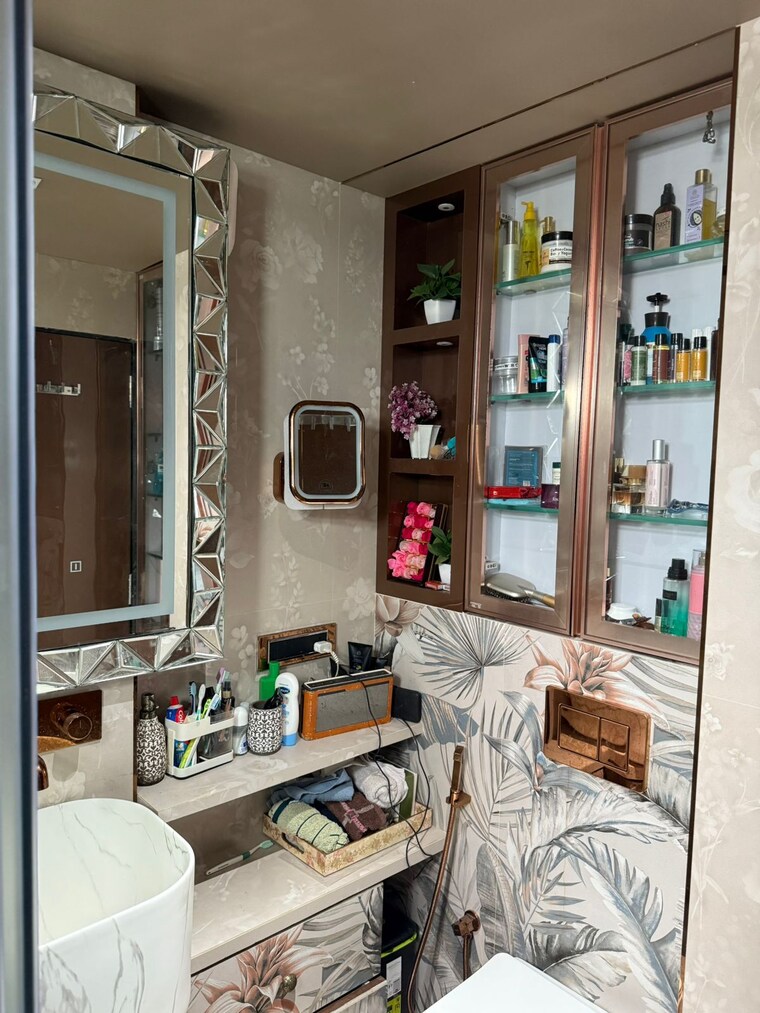 Team Area, oberoi-springs 4 Bedroom 2400 Sq.Ft. Apartment In Andheri West Mumbai 9674476