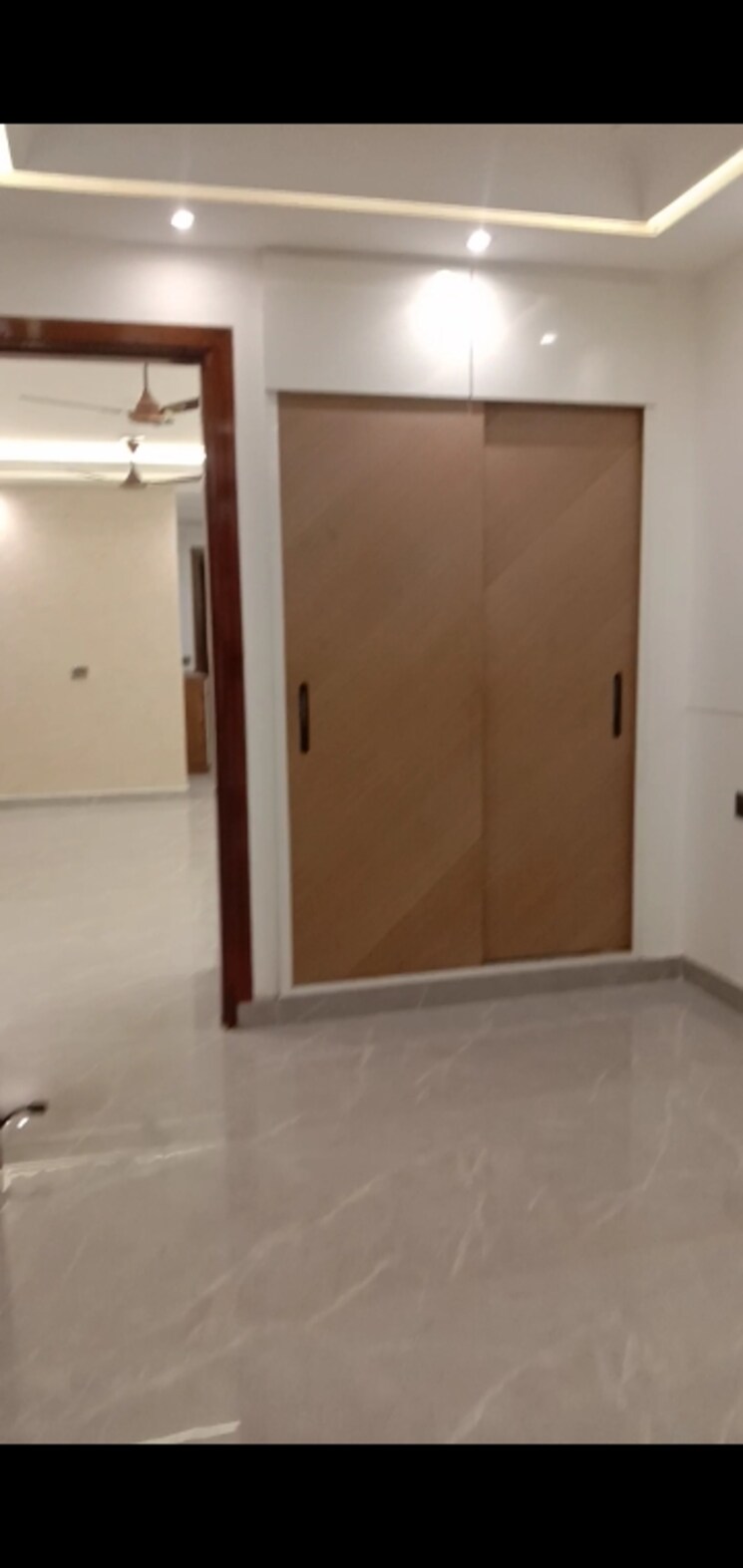 Room, mahavir enclave 3 Bedroom 810 Sq.Ft. Builder Floor In Mahavir Enclave Delhi 9674478