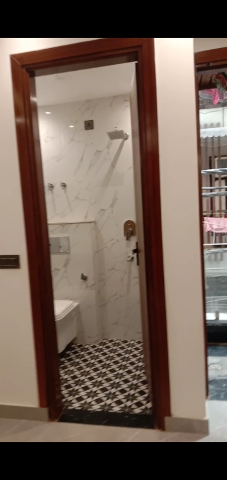 Bathroom, mahavir enclave 3 Bedroom 810 Sq.Ft. Builder Floor In Mahavir Enclave Delhi 9674478