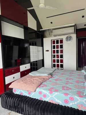 Bedroom in 2 BHK Apartment at RNA NG Eclat, Andheri West – for Rent