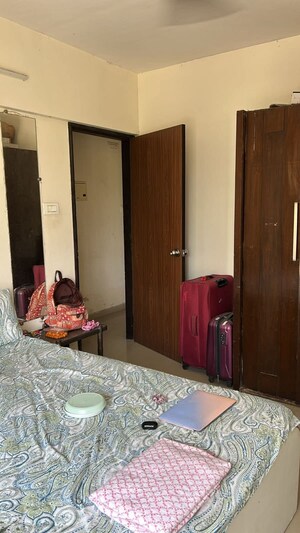 Room in  Pg at Lower Parel West – for Rent