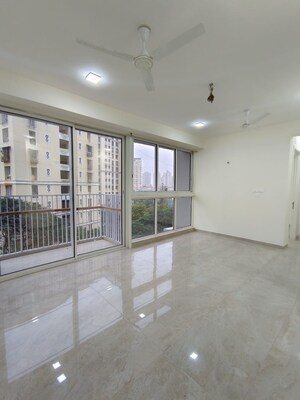 Room in 3 BHK Apartment at Tata Serein, Pokhran Road No Two – for Rent