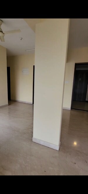  2.5 BHK Apartment at Sheth Avalon, Laxmi Nagar – for Sale