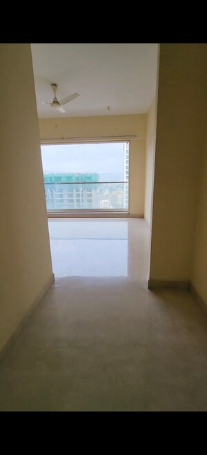 Room in 2.5 BHK Apartment at Sheth Avalon, Laxmi Nagar – for Sale