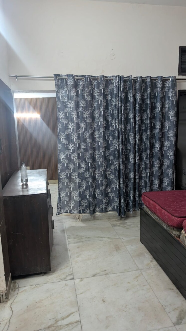 Living Room, rwa-residential-society 1 Bedroom 100 Sq.Yd. Builder Floor In Sector 40 Gurgaon 9674494