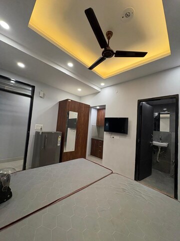 Team Area in 1 RK Builder Floor at RWA Residential Society, Sector 40 – for Rent