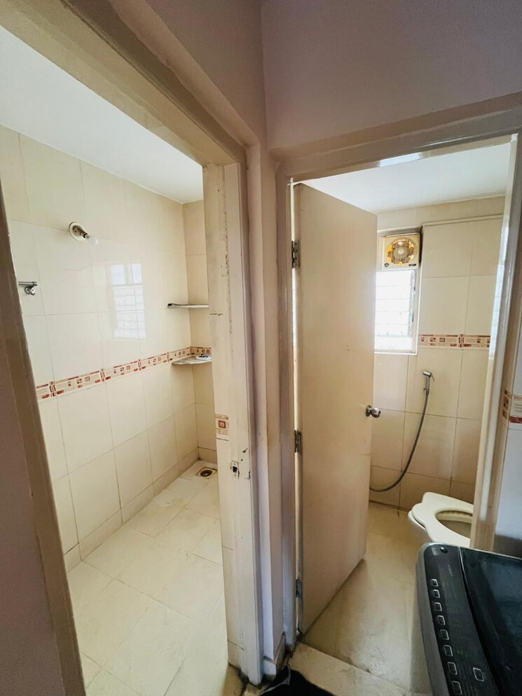 Bathroom, pethkar-samrajya 2 Bedroom 1250 Sq.Ft. Apartment In Kothrud Pune 9674526