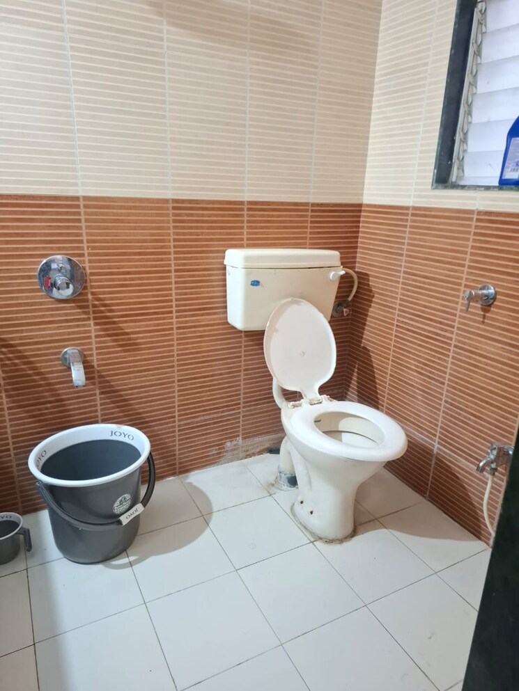 Bathroom, borate-jijai-nagari 2 Bedroom 750 Sq.Ft. Apartment In Kothrud Pune 9674529