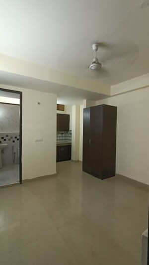 1 RK Builder Floor For Rent in Saket
