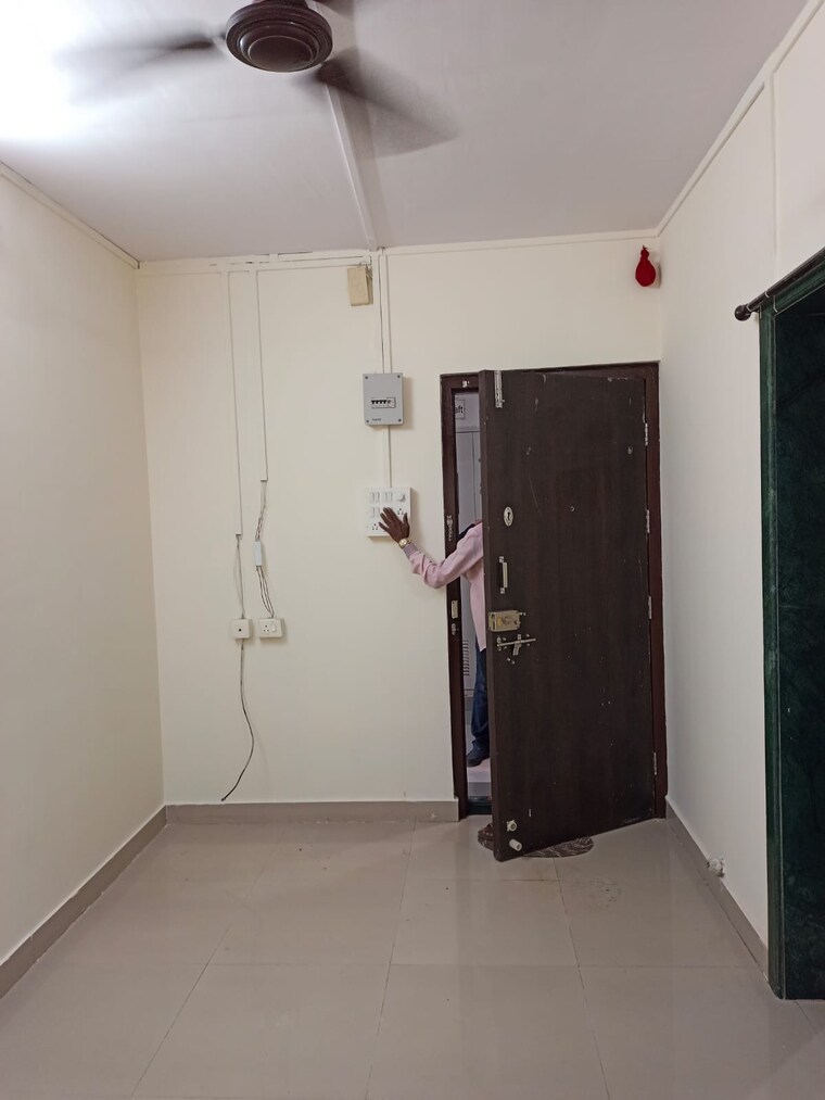 Room, mahalaxmi-chs-worli 1 Bedroom 550 Sq.Ft. Apartment In Worli Mumbai 9674563