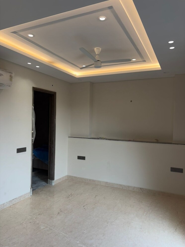 Bedroom, nehru enclave 3 Bedroom 2200 Sq.Ft. Builder Floor In Nehru Enclave Delhi 9674564