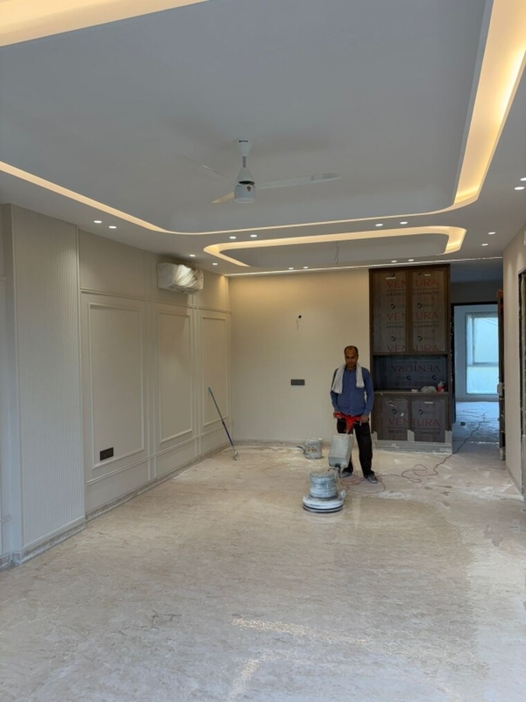 Living Room, kalkaji 3 Bedroom 2250 Sq.Ft. Builder Floor In Kalkaji Delhi 9654283