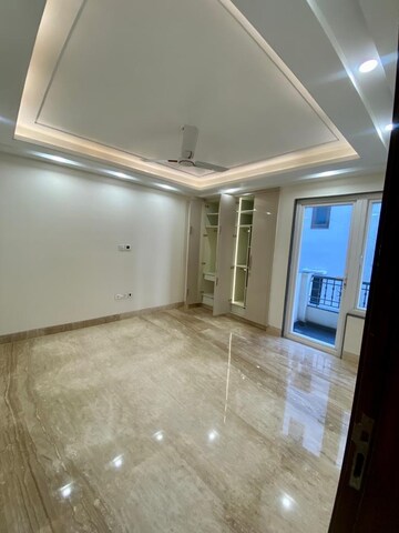 Room in 3 BHK Builder Floor at Kalkaji – for Rent