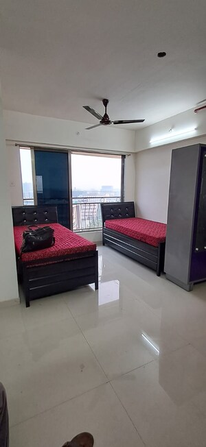  Pg For Rent in Kandivali East
