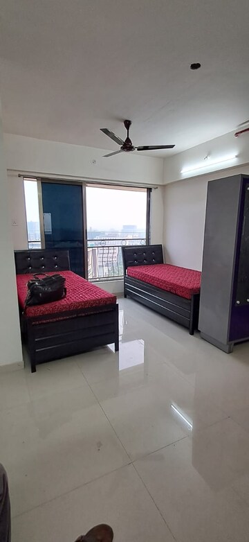  Pg For Rent in Kandivali East