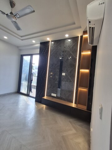 Room in 3 BHK Builder Floor at Ansal Plaza Sector-23, Sector 23 – for Sale