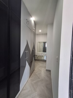 Building Lobby in 3 BHK Builder Floor at Ansal Plaza Sector-23, Sector 23 – for Sale