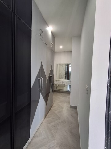 Building Lobby in 3 BHK Builder Floor at Ansal Plaza Sector-23, Sector 23 – for Sale