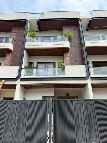 4 BHK Villa For Sale in Mansarovar Extension