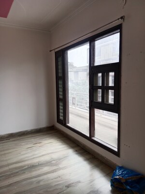 Room in 2 BHK Builder Floor at Ansals Sushant City – for Rent
