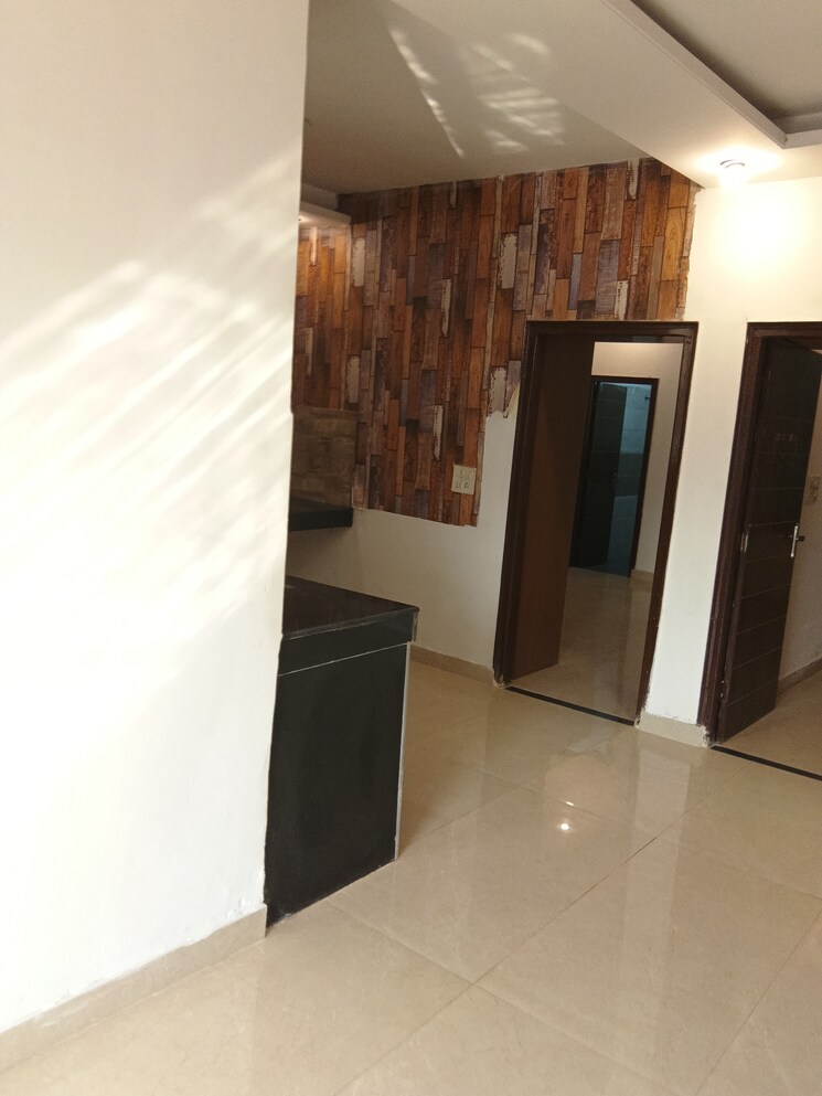 Room, dhakoli 2 Bedroom 122 Sq.Yd. Builder Floor In Dhakoli Zirakpur 9674610