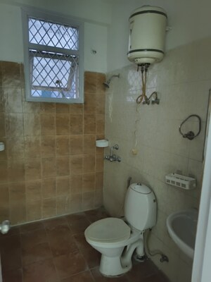 Bathroom in 2 BHK Builder Floor at SS The Lilac, Sector 49 – for Rent