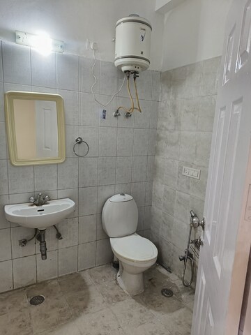 Bathroom in 2 BHK Builder Floor at SS The Lilac, Sector 49 – for Rent