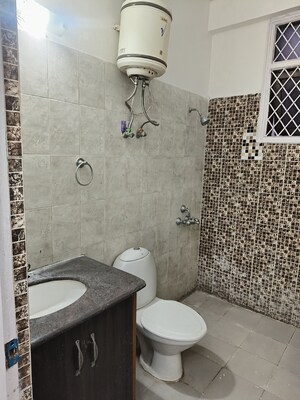 Bathroom in 2 BHK Builder Floor at SS The Lilac, Sector 49 – for Rent