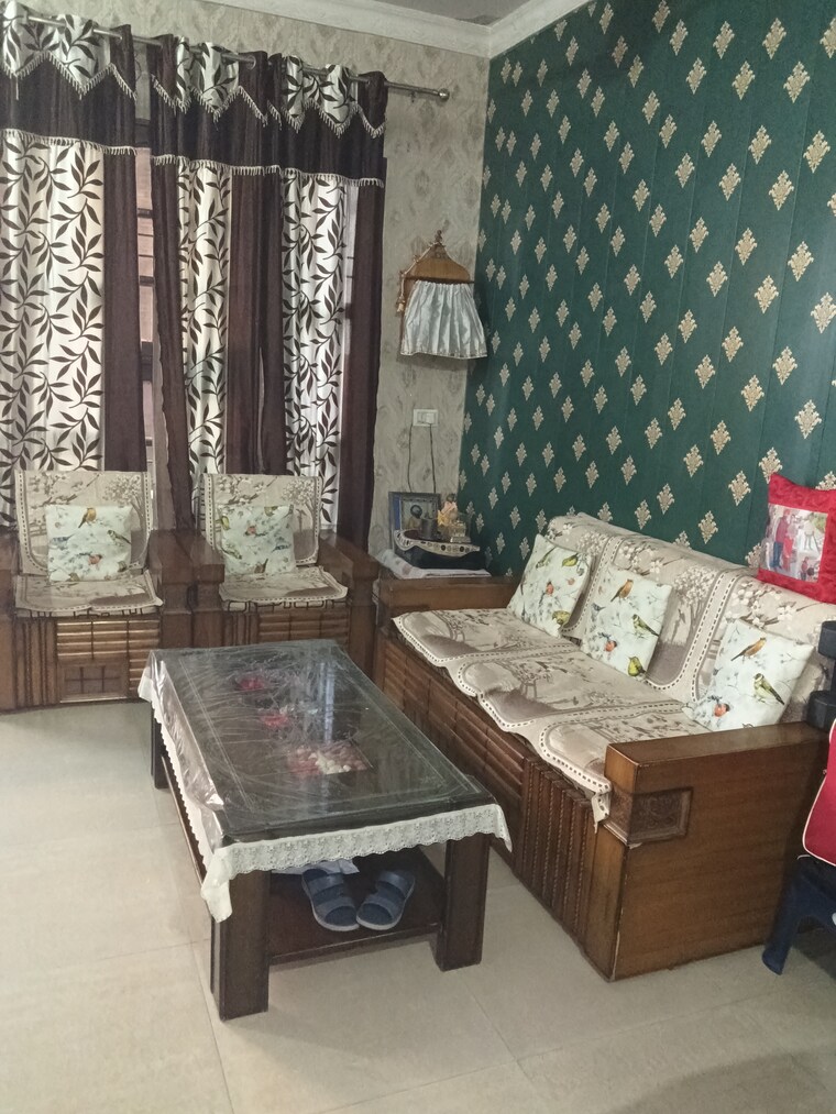 Living Room, dhakoli 2 Bedroom 122 Sq.Yd. Builder Floor In Dhakoli Zirakpur 9674619