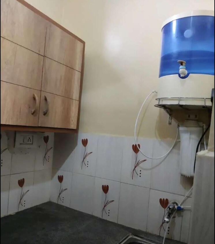 Kitchen, hazratganj 1 RK 300 Sq.Ft. Builder Floor In Hazratganj Lucknow 9674627