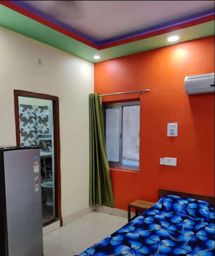 Bedroom, hazratganj 1 RK 300 Sq.Ft. Builder Floor In Hazratganj Lucknow 9674627