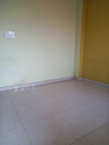 Room in 2 BHK Apartment at Bariatu – for Rent