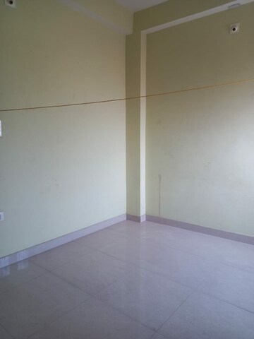 Room in 2 BHK Apartment at Bariatu – for Rent