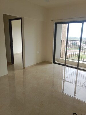 2 BHK Apartment For Rent in Sunteck Maxxworld, Tivri
