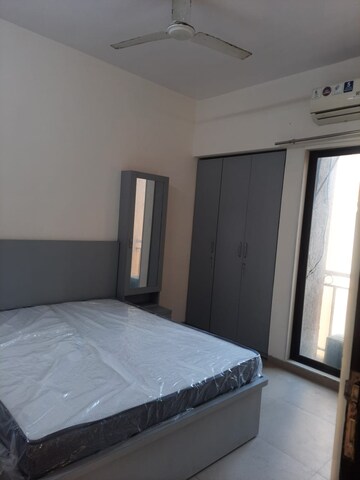 Bedroom in 3.5 BHK Apartment at Harmony Signature Towers, Owale – for Rent