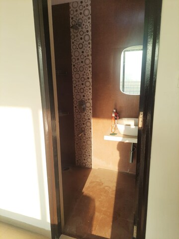 Bathroom in 3.5 BHK Apartment at Harmony Signature Towers, Owale – for Rent