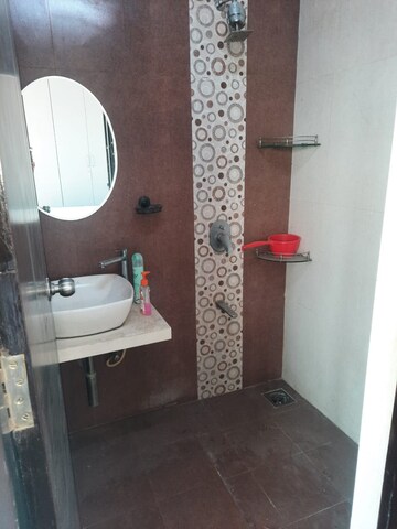 Bathroom in 3.5 BHK Apartment at Harmony Signature Towers, Owale – for Rent