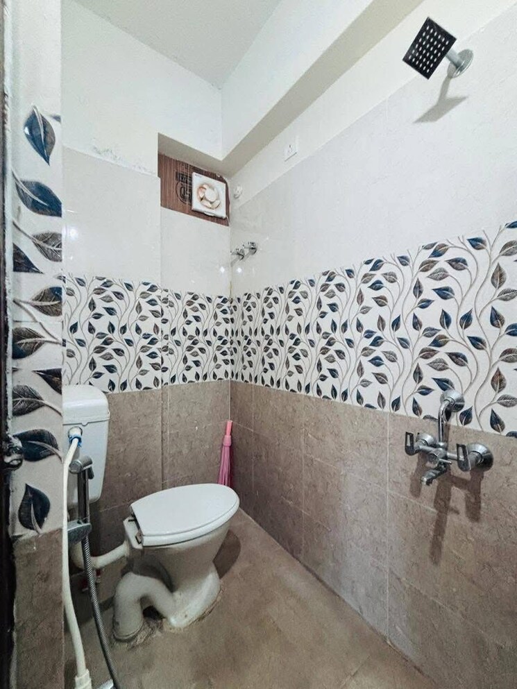 Bathroom, solitaire-ragavendra 2 Bedroom 1250 Sq.Ft. Apartment In Kondapur Hyderabad 9674675