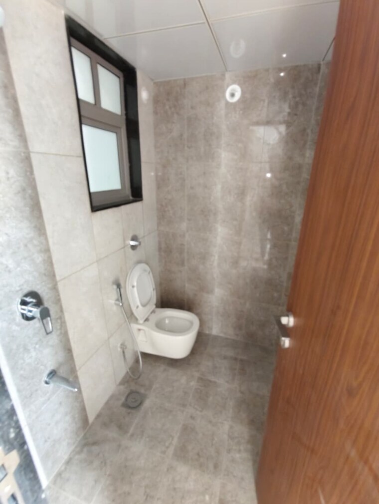 Bathroom, vilas-javdekar-yashwin-enchante 2 Bedroom 730 Sq.Ft. Apartment In Kharadi Pune 9674700