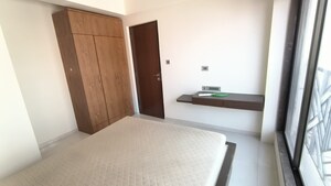 2 BHK Apartment For Rent in Sugee Laxmi Niwas, Dadar West