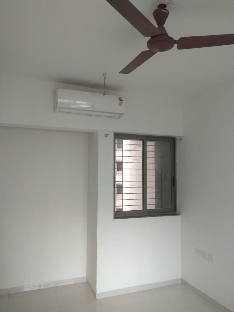 Room, lodha-splendora 1 Bedroom 450 Sq.Ft. Apartment In Ghodbunder Road Thane 9674705