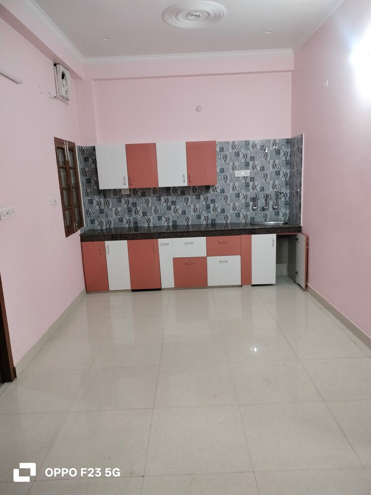 Kitchen, gomti nagar 2 Bedroom 3250 Sq.Ft. Builder Floor In Gomti Nagar Lucknow 9674709