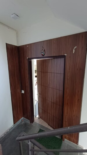 Room in 2 BHK Apartment at BPTP Discovery Park, Sector 80 – for Rent