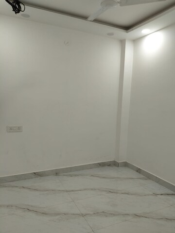 Room in 1 BHK Builder Floor at Govindpuri – for Sale