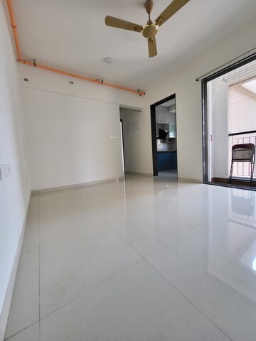 2 BHK Apartment For Rent in Runwal Eirene, Balkum Pada