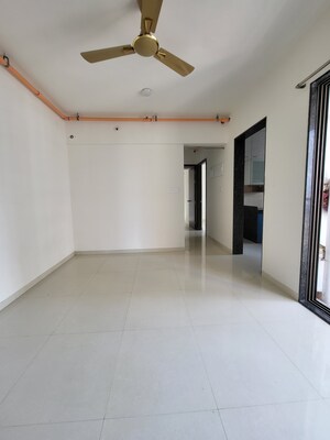 Room in 2 BHK Apartment at Runwal Eirene, Balkum Pada – for Rent