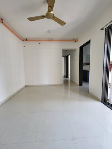 Room in 2 BHK Apartment at Runwal Eirene, Balkum Pada – for Rent