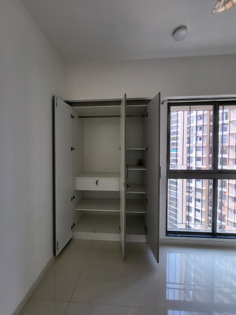 Room, runwal-eirene 2 Bedroom 600 Sq.Ft. Apartment In Balkum Pada Thane 9674727