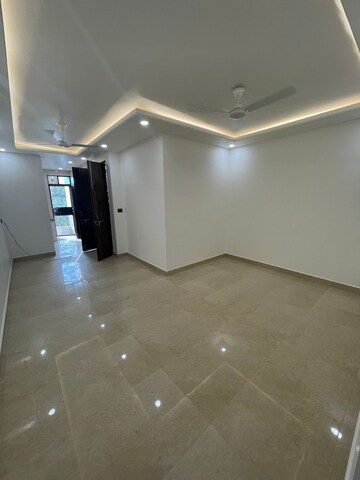 Room in 3 BHK Builder Floor at Govindpuri – for Sale