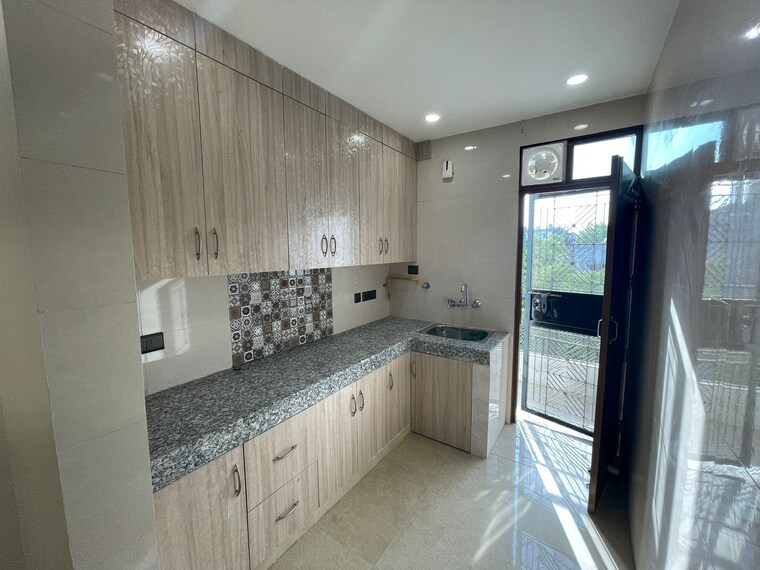 Kitchen, govindpuri 3 Bedroom 908 Sq.Ft. Builder Floor In Govindpuri Delhi 9674734